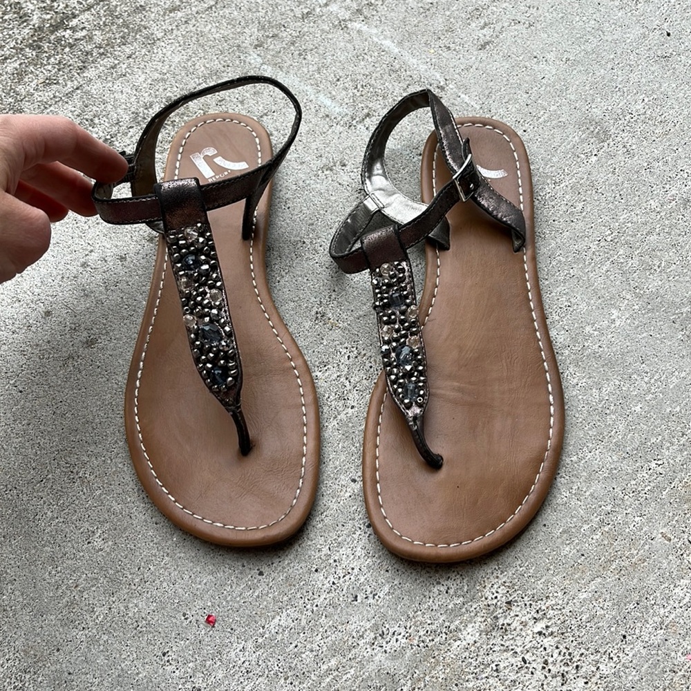 Report flats